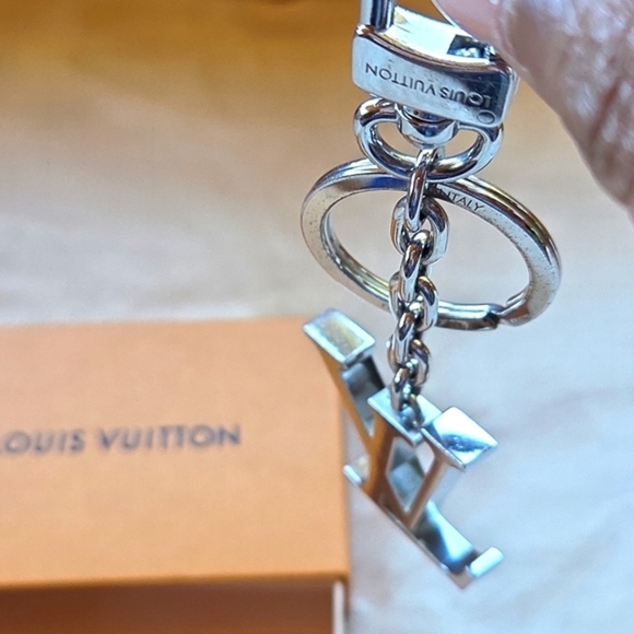 Louis Vuitton Silver Monogram Keychain - Picture 3 of 4